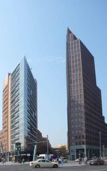 berlin-02_desktop-eov3tmp_mars-03-114326-2019_conflict-2