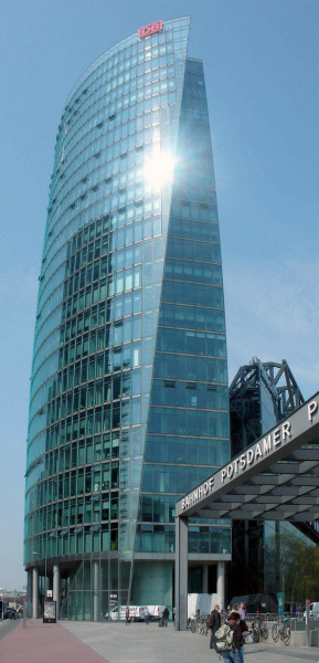 berlin-03_desktop-eov3tmp_mars-03-124523-2019_conflict-2-986x2048